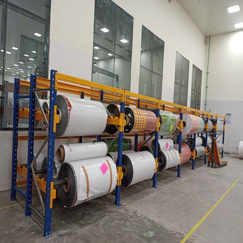 Coil storage facility