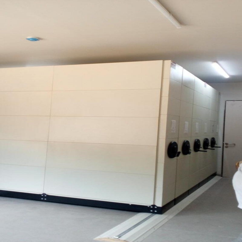 INDUSTRIAL FURNITURE AND STORAGE SYSTEM