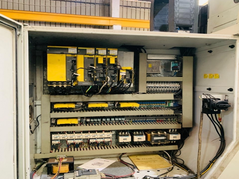 CNC VMC MACHINE
